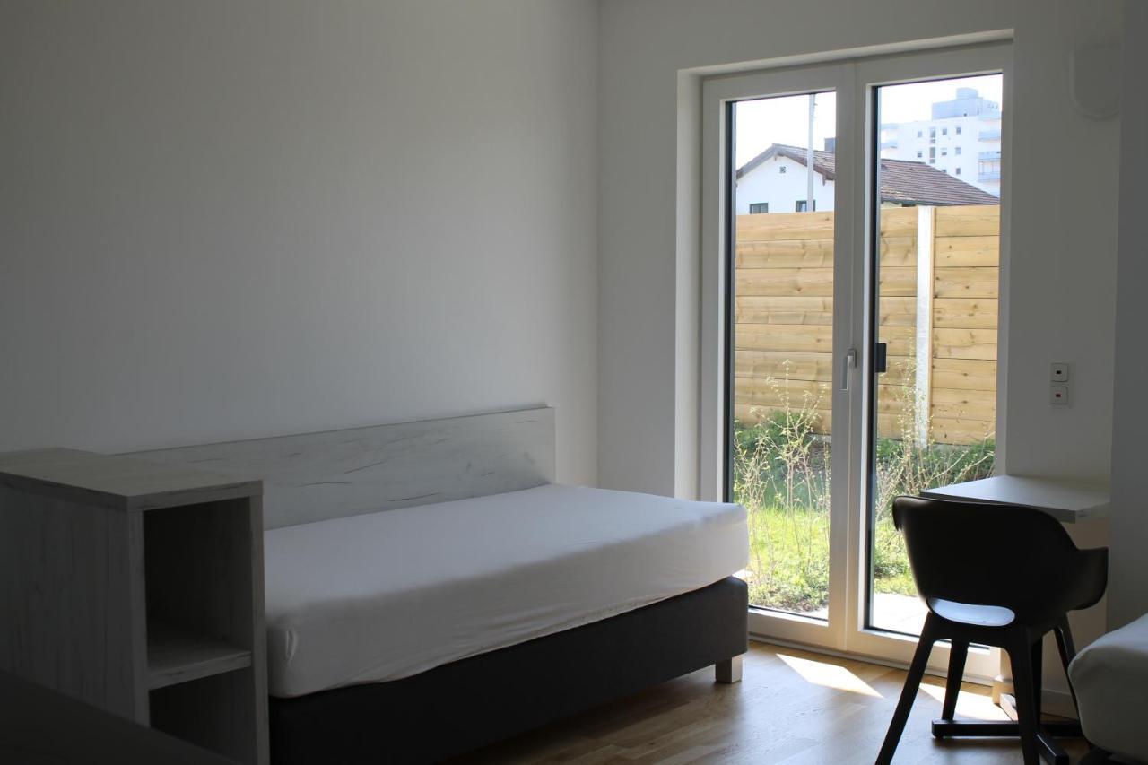 1 Zimmer Studioapartment Mit Bis Zu 2 Einzelbetten In Der Land Of Living Kelheim Exterior foto